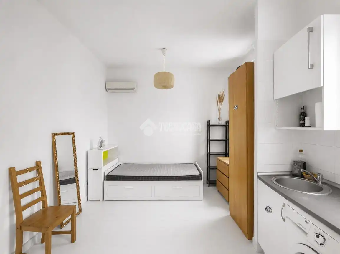 Bedroom of Study for sale in Madrid  with Air Conditioner