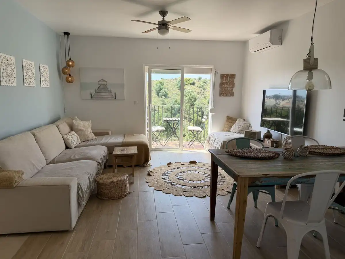 Sala de estar de Apartamento en venta en Marbella con Aire acondicionado y Piscina comunitaria