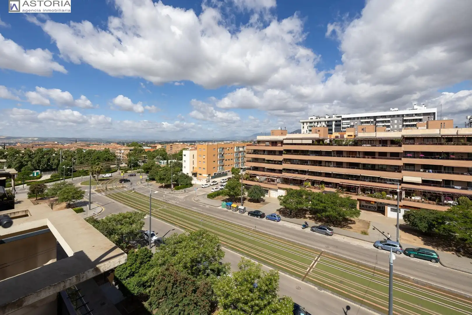 Vista exterior de Ático en venta en Granada con Calefacción, Terraza y Trastero