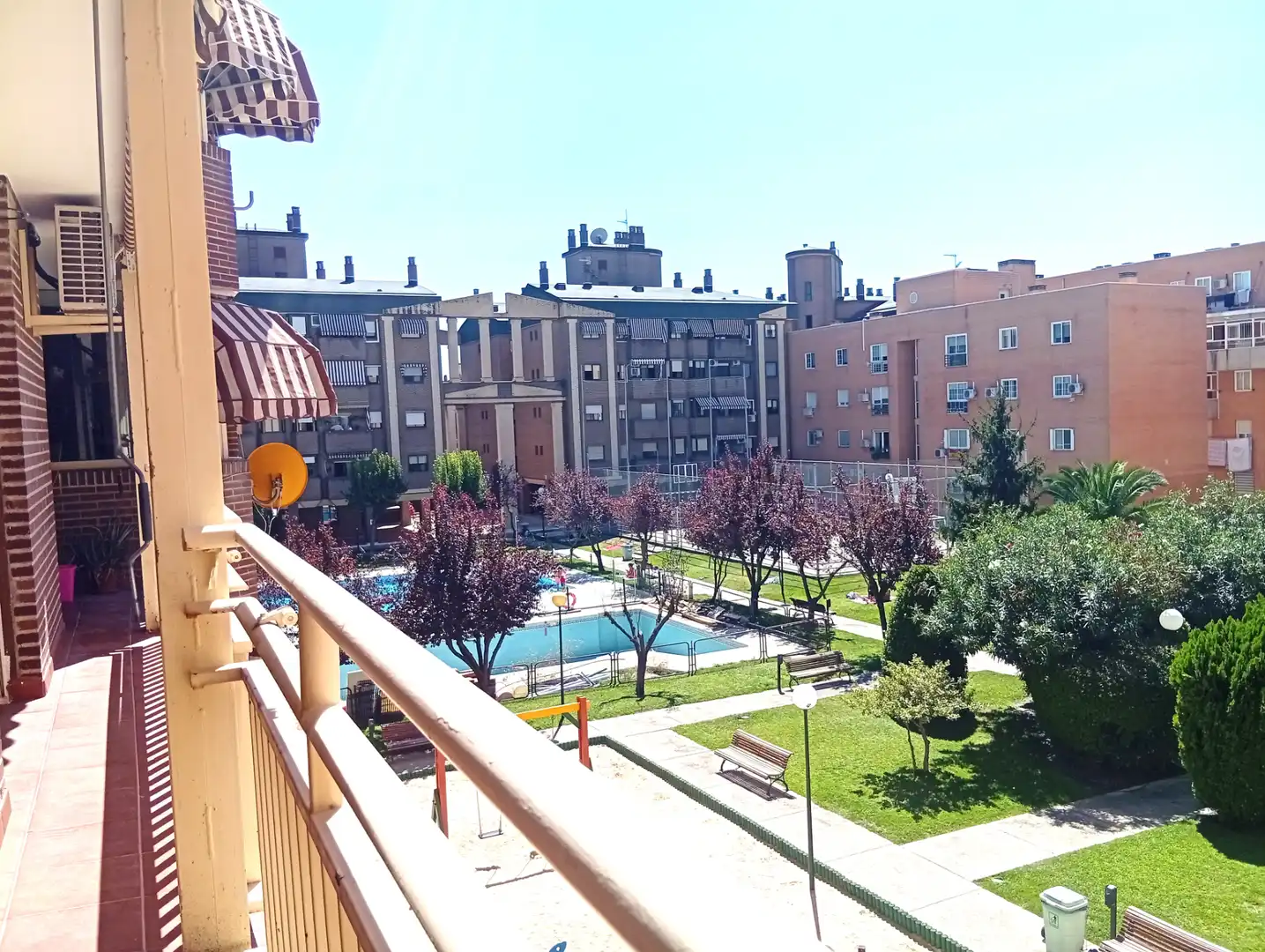 Vista exterior de Piso en venta en Leganés con Aire acondicionado, Calefacción y Jardín privado