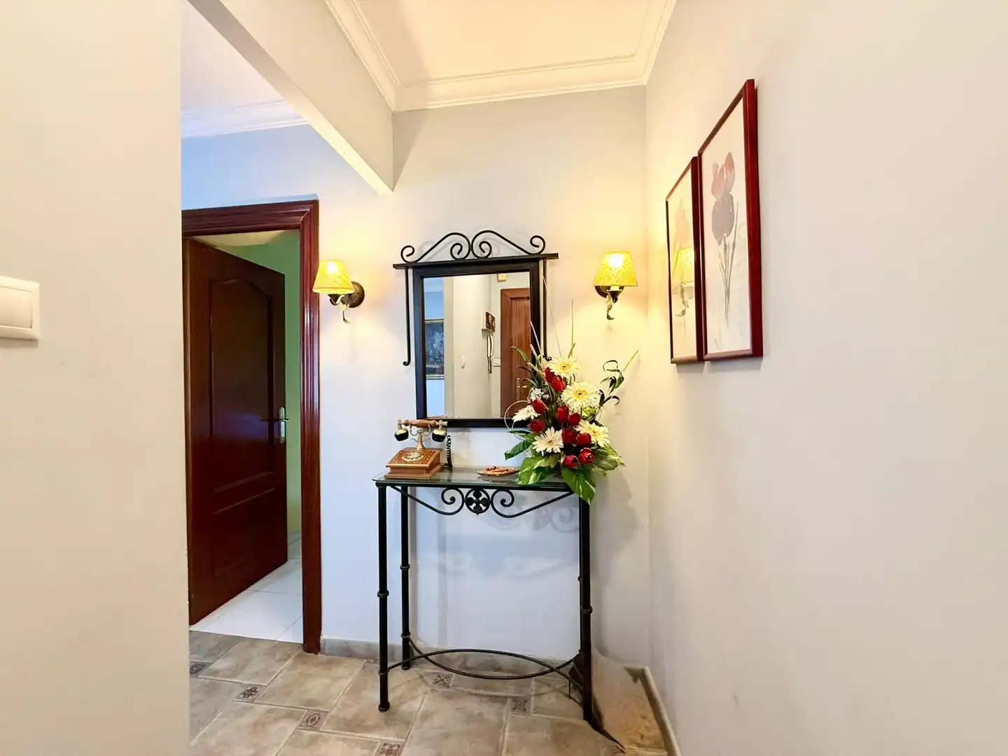 Piso en venta en Almería con Calefacción, Amueblado y Balcón