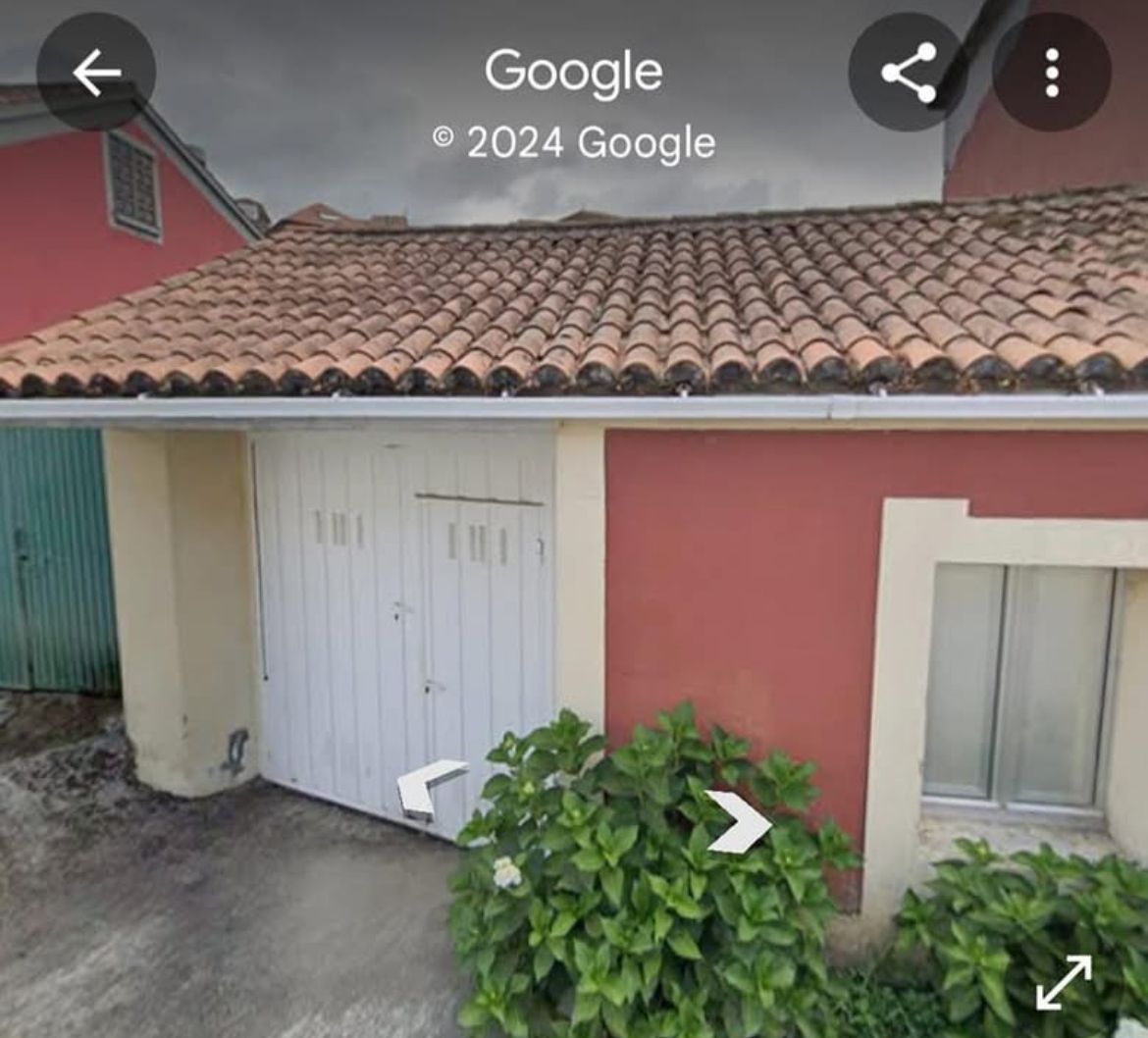 Vista exterior de Casa adosada en venda en Vilagarcía de Arousa amb Jardí privat