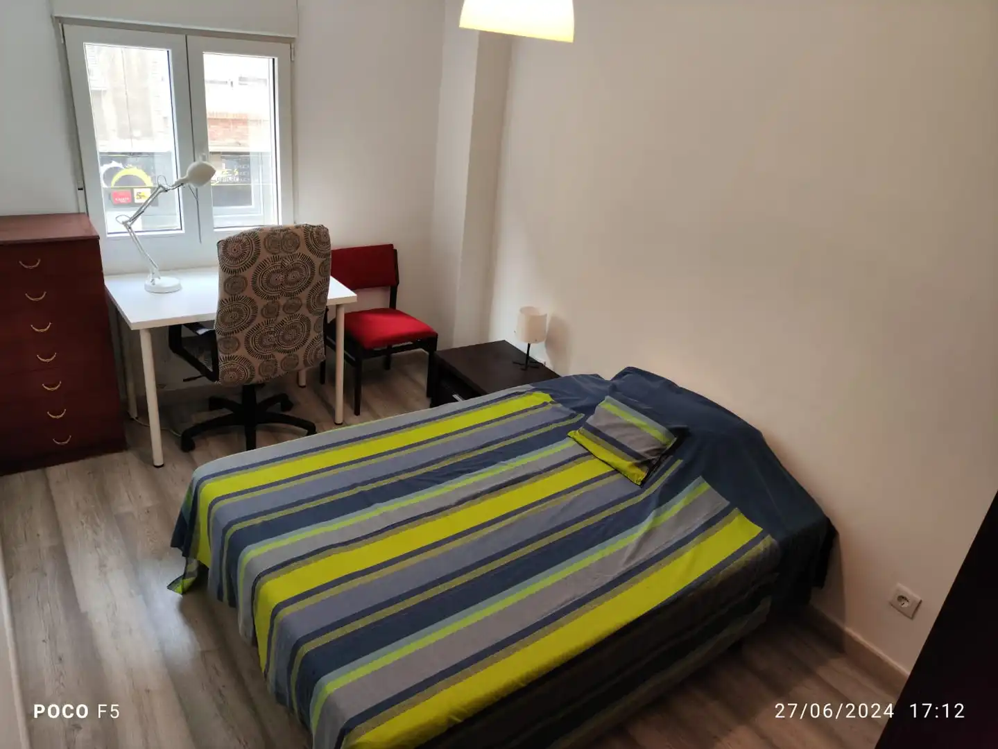 Habitación de Piso de alquiler en Zaragoza con Calefacción, Parquet y Amueblado