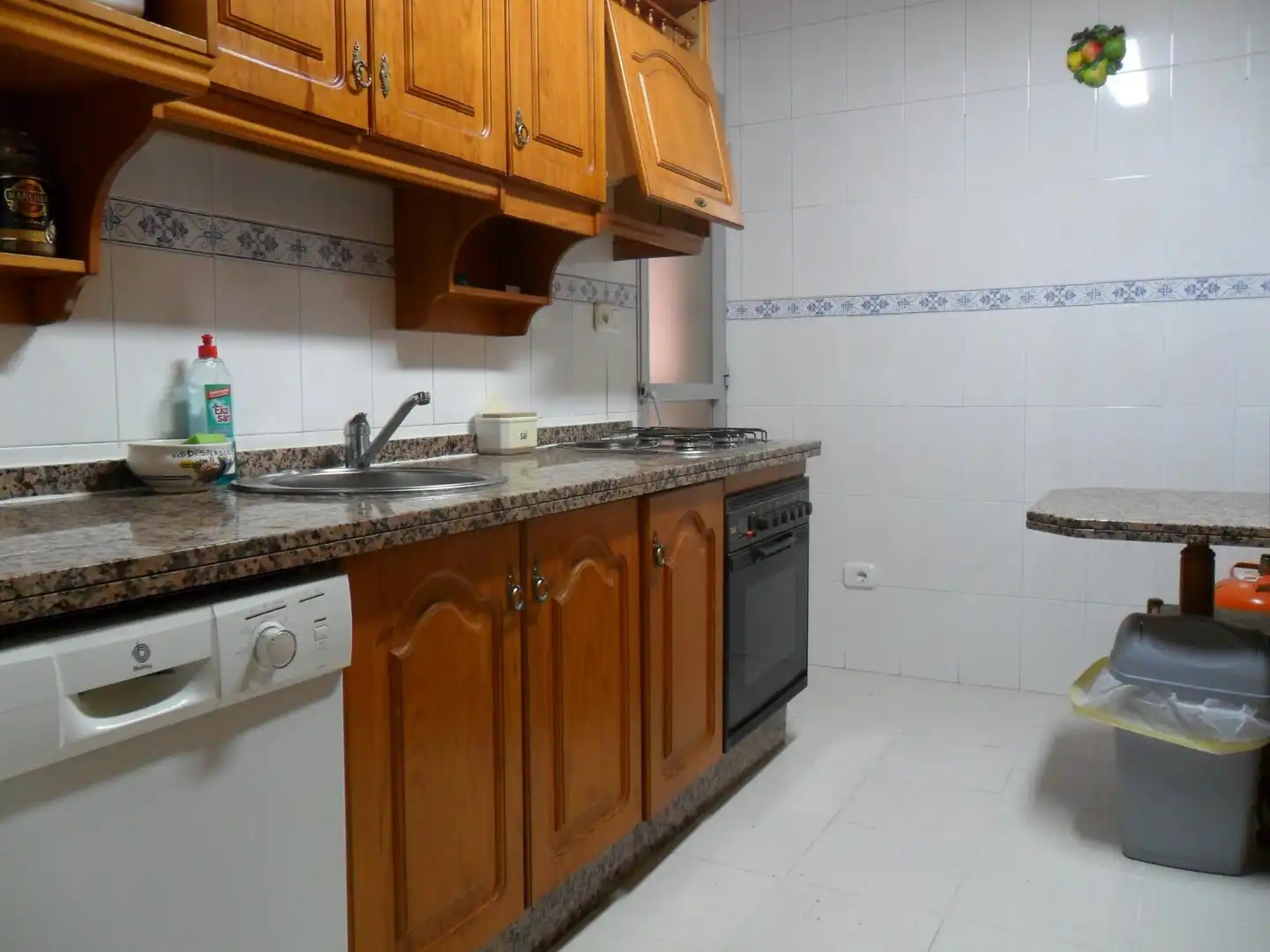 Kitchen of Flat for rent in Granada  with Terrace and Furnished