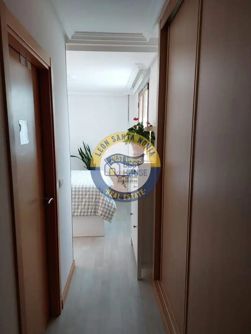 Flat with terrace for sale in Villaquilambre, imagen 5