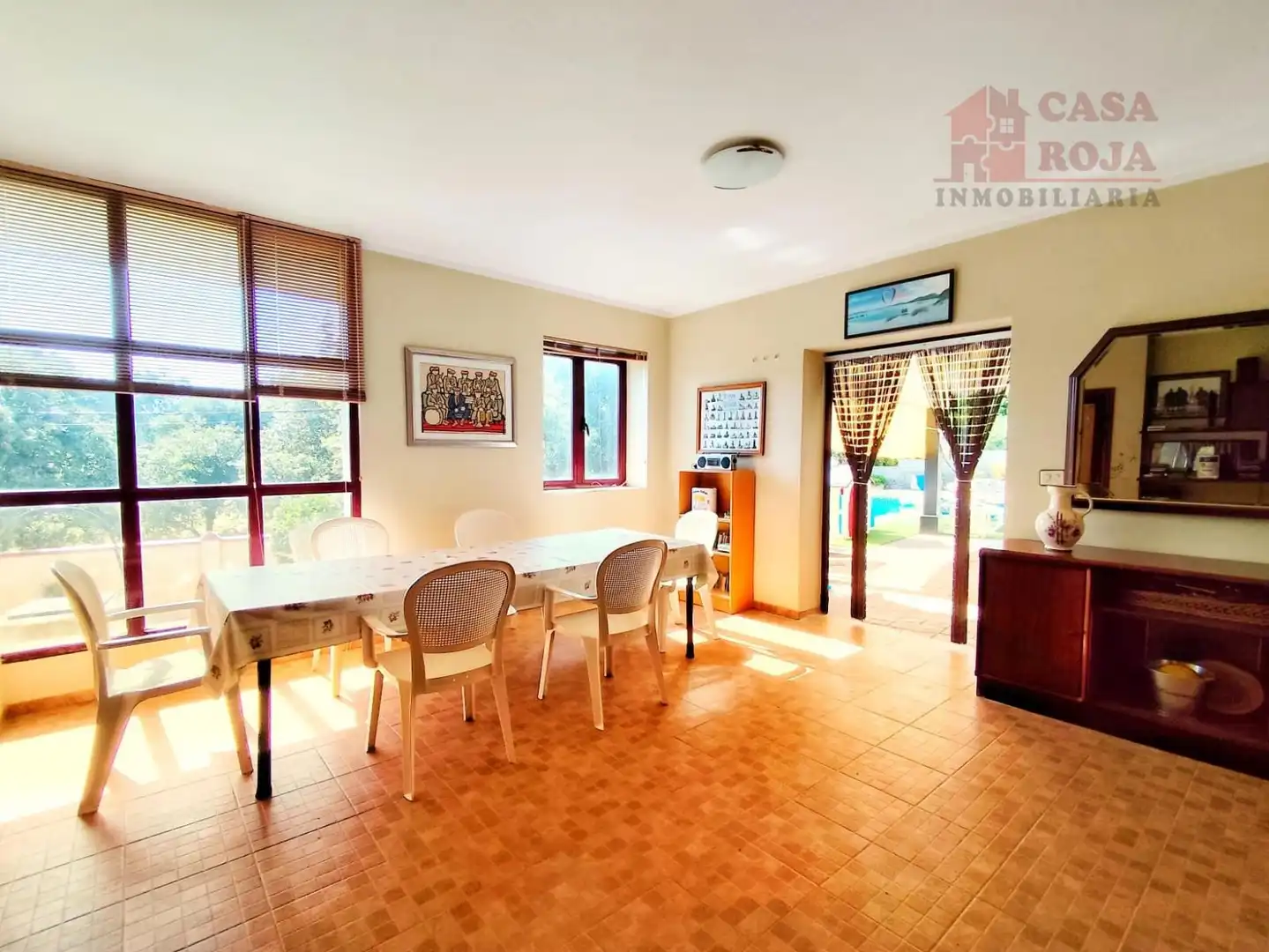 Comedor de Casa o chalet en venta en Cangas  con Calefacción, Terraza y Piscina