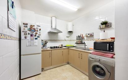 Kitchen of Flat for sale in  Valencia Capital  with Air Conditioner