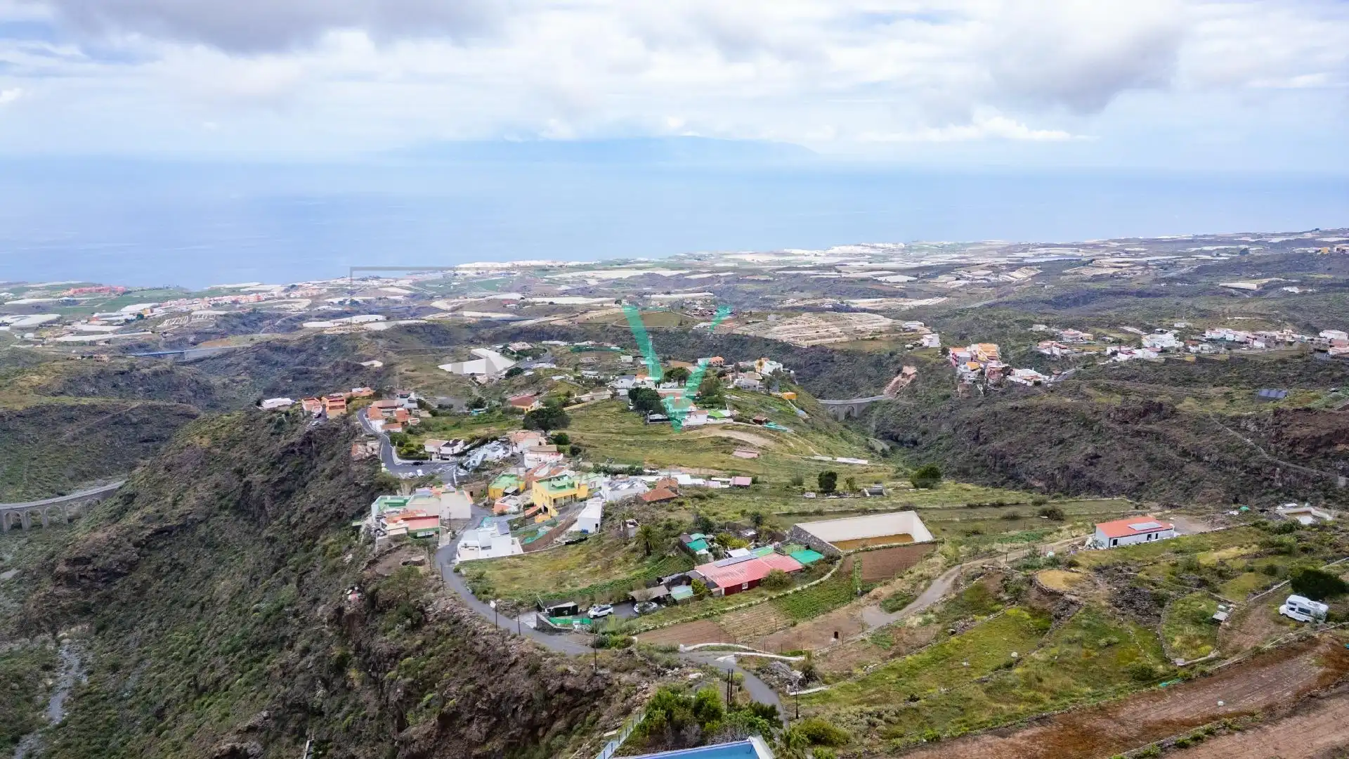 Vista exterior de Finca rústica en venda en Guía de Isora amb Aire condicionat, Jardí privat i Terrassa