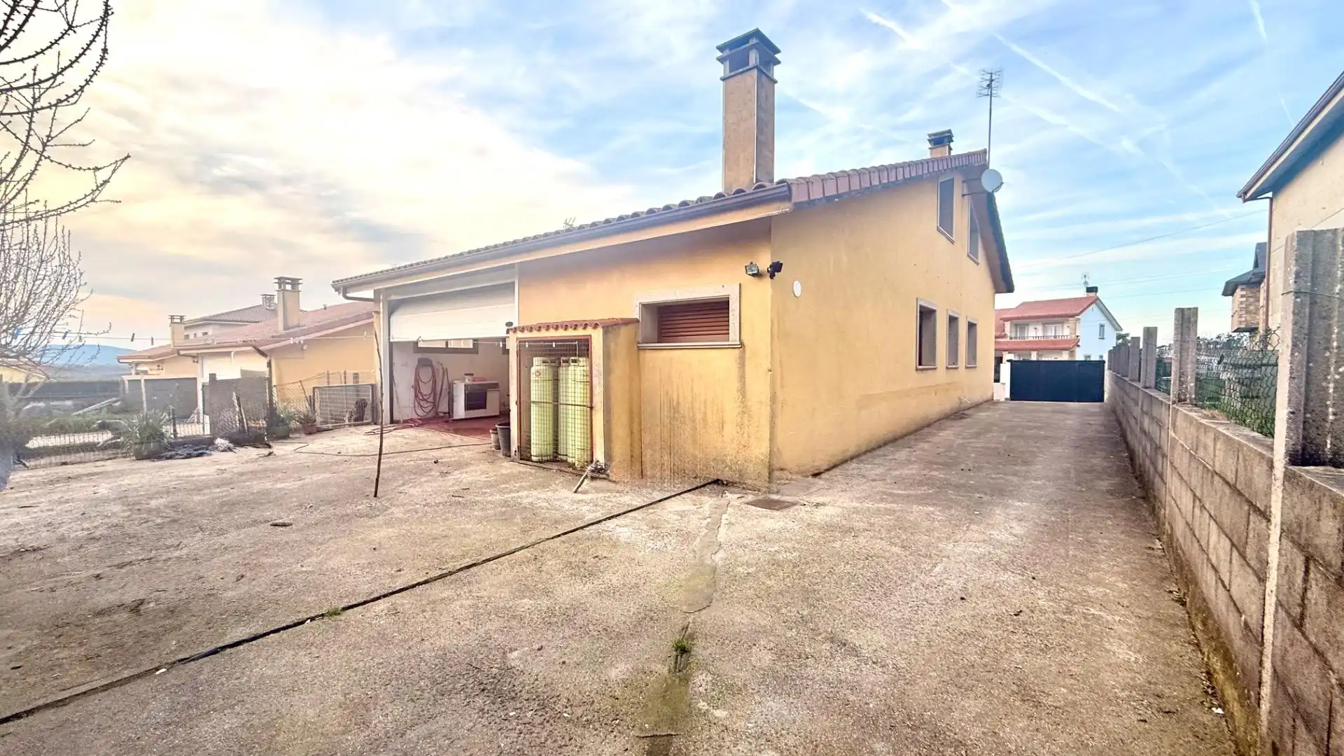 Vista exterior de Casa o chalet en venta en Lalín con Calefacción, Jardín privado y Terraza