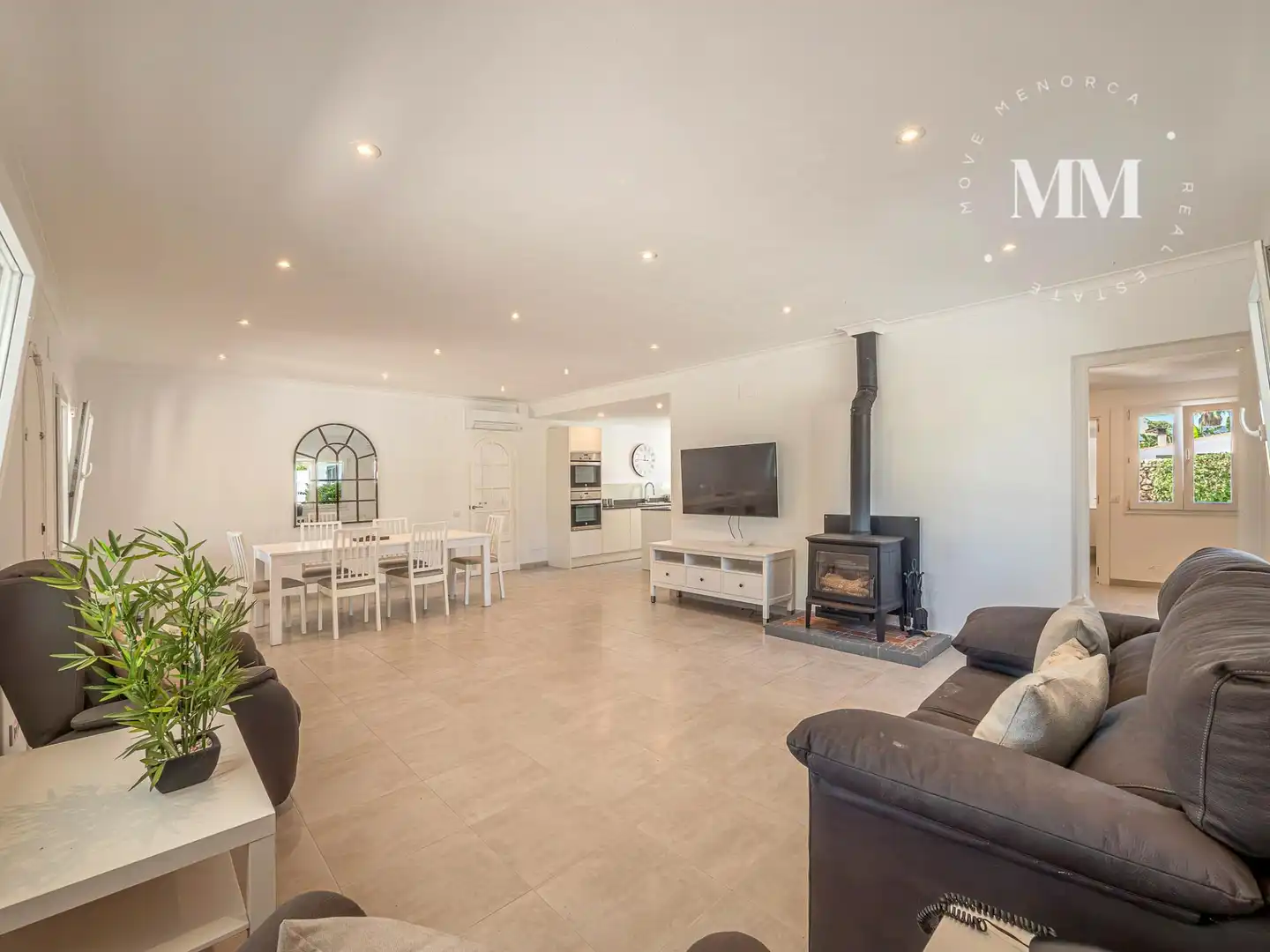Sala d'estar de Casa o xalet en venda en Es Castell amb Aire condicionat, Jardí privat i Terrassa