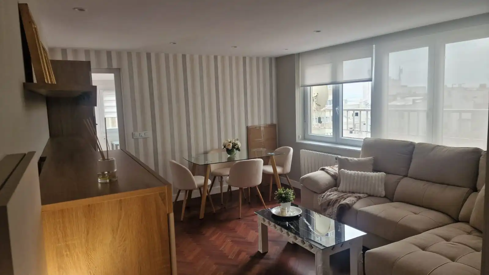 Living room of Attic for rent in A Coruña Capital   with Heating, Parquet flooring and Terrace