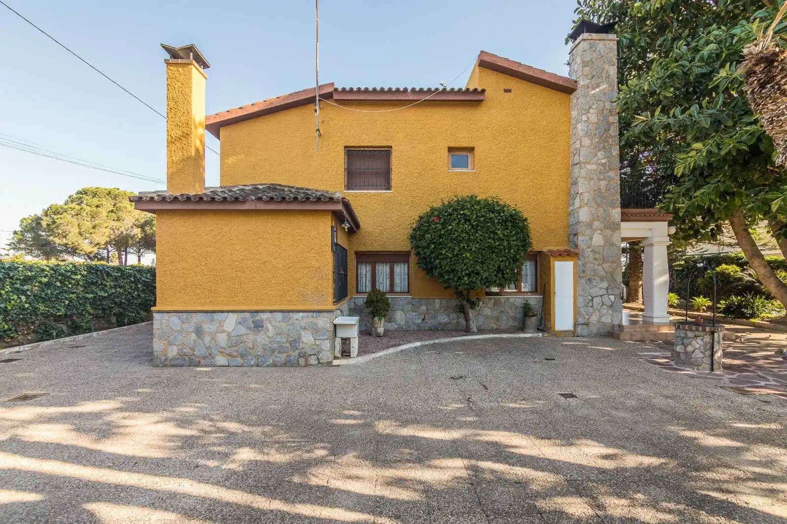Vista exterior de Casa o xalet en venda en Elche / Elx amb Terrassa, Traster i Piscina