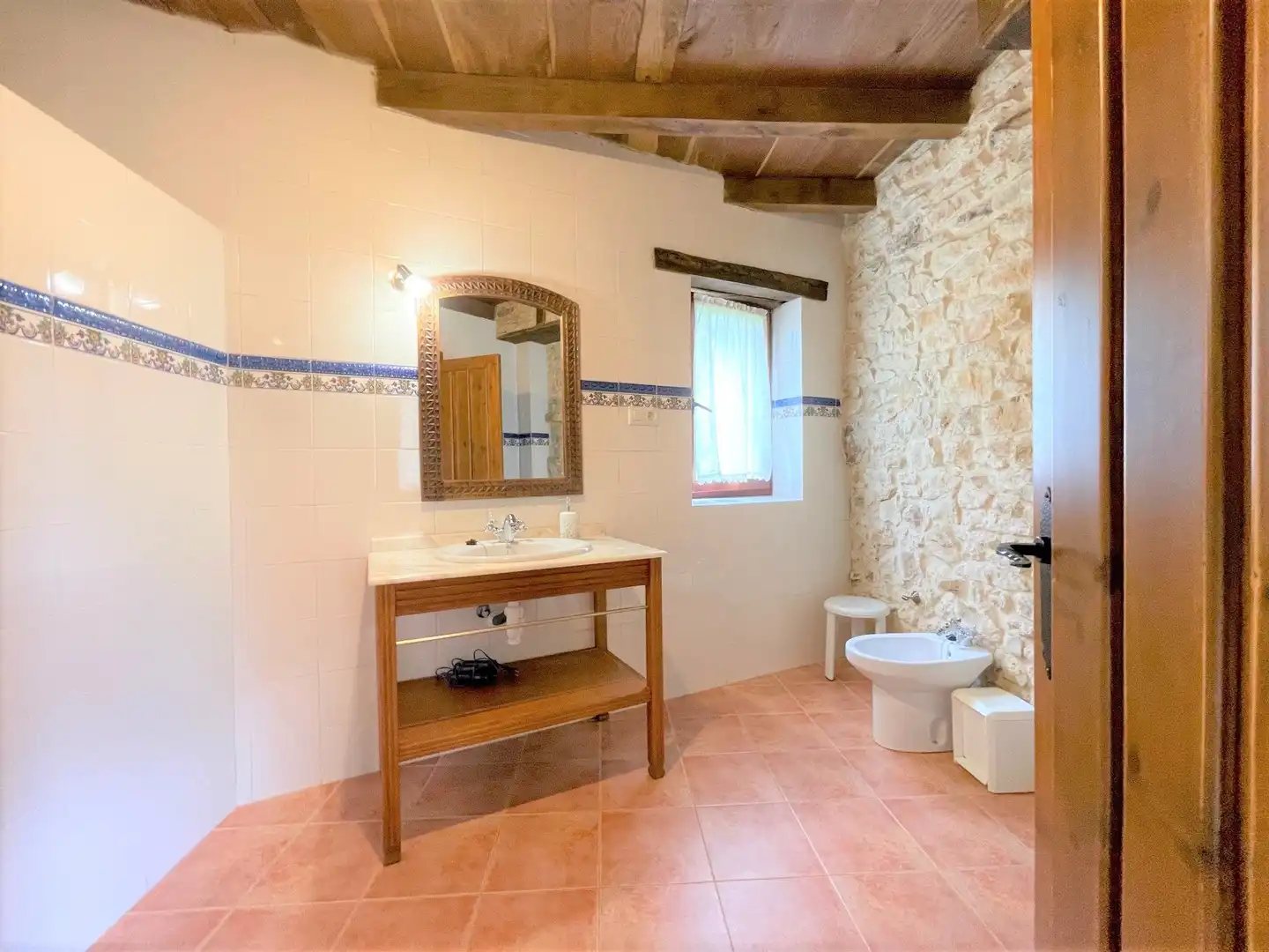 Badezimmer von Country house zum Verkauf in Villarcayo de Merindad de Castilla la Vieja mit Terrasse, Möbliert und Balkon