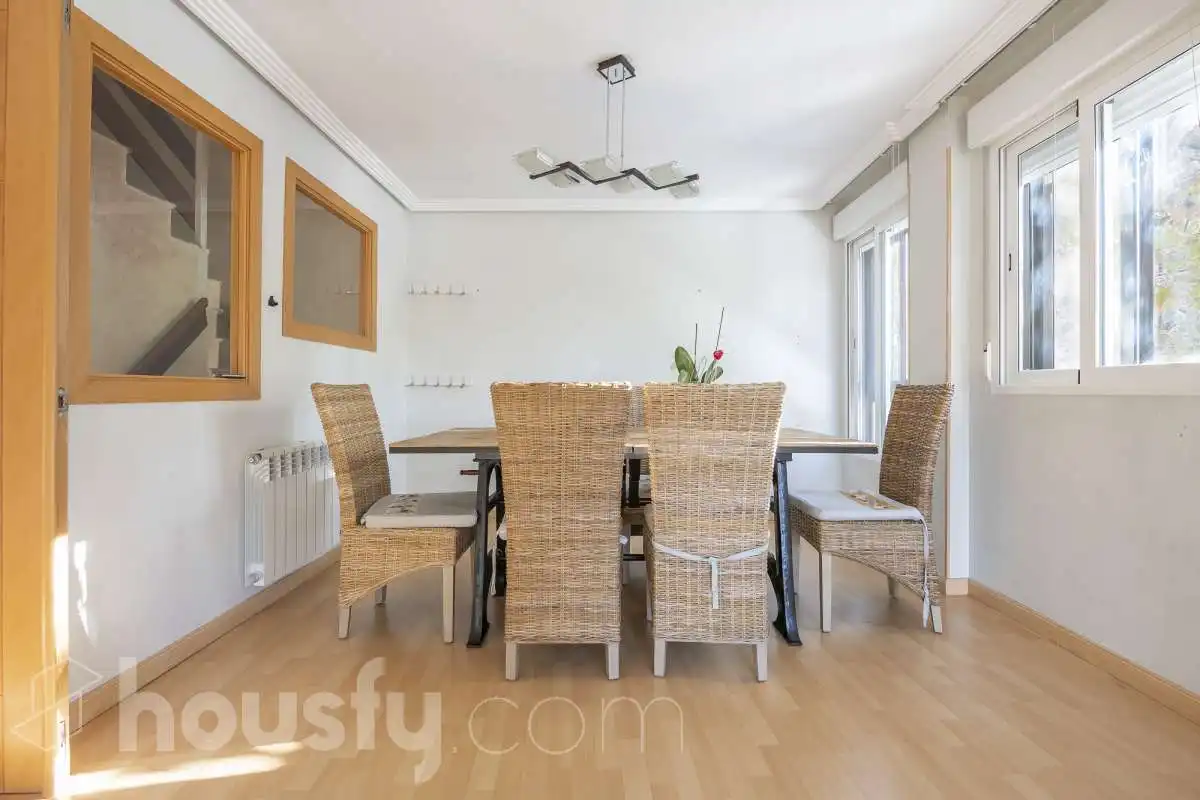 Flat for rent in Avenida de Madrid, Santa Bárbara - La Zaporra