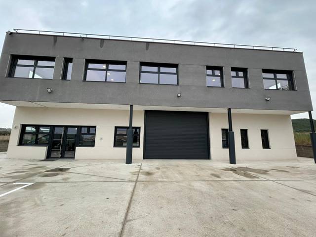 Nave industrial en Venta en Villalbilla pueblo