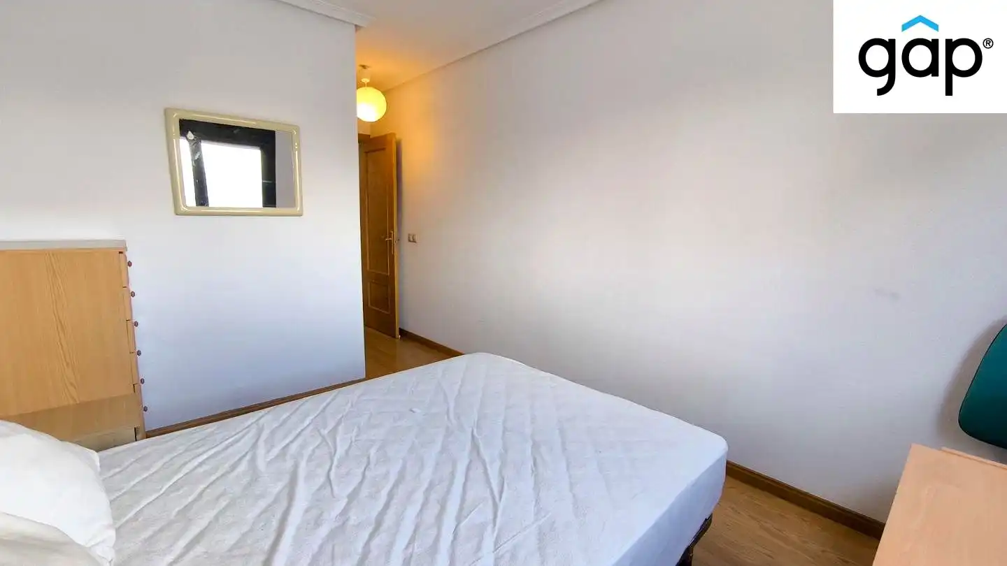 Habitación de Piso en venta en Cuenca con Calefacción, Trastero y Amueblado