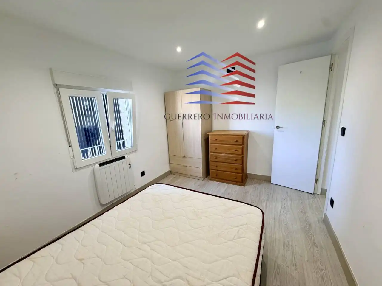 Bedroom of Flat for rent in Ourense Capital   with Heating, Storage room and Furnished