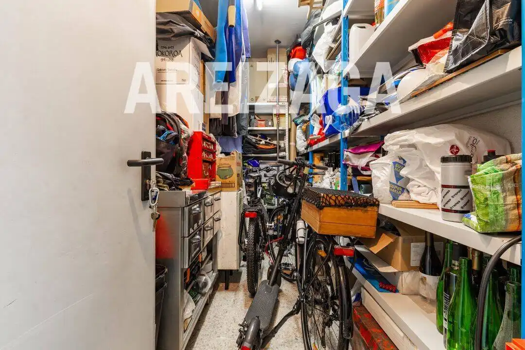 Piso en venta en Donostia - San Sebastián  con Calefacción, Terraza y Trastero