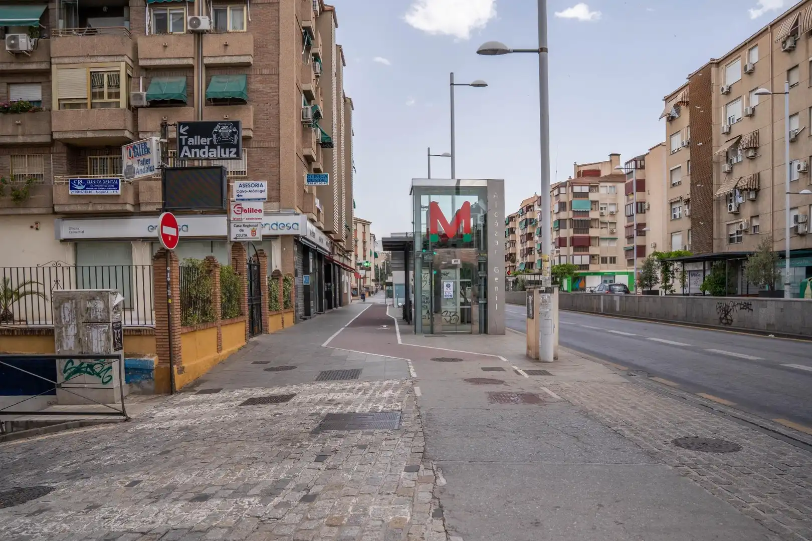 Außenansicht von Dachboden zum Verkauf in Granada mit Klimaanlage