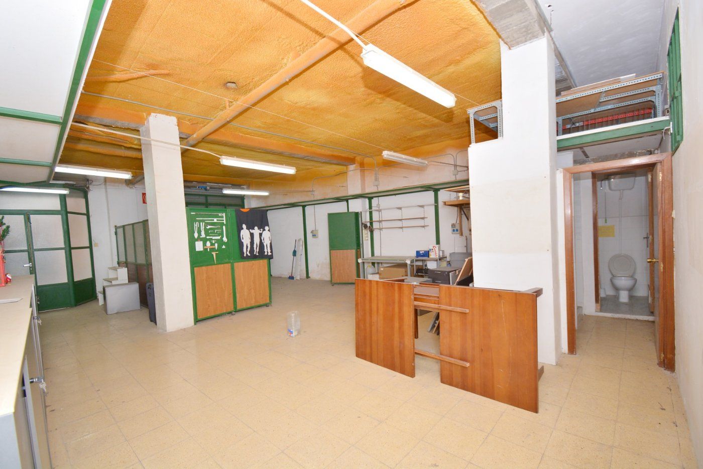 Premises for sale in  Zaragoza Capital