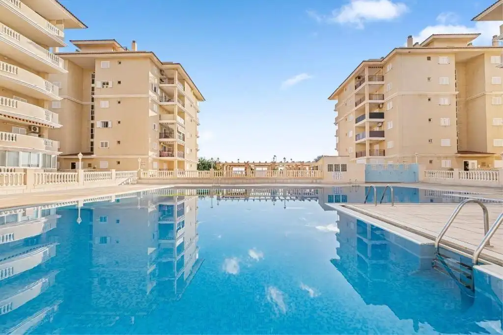 Apartament amb ascensor en venda a La Mata, imagen 2