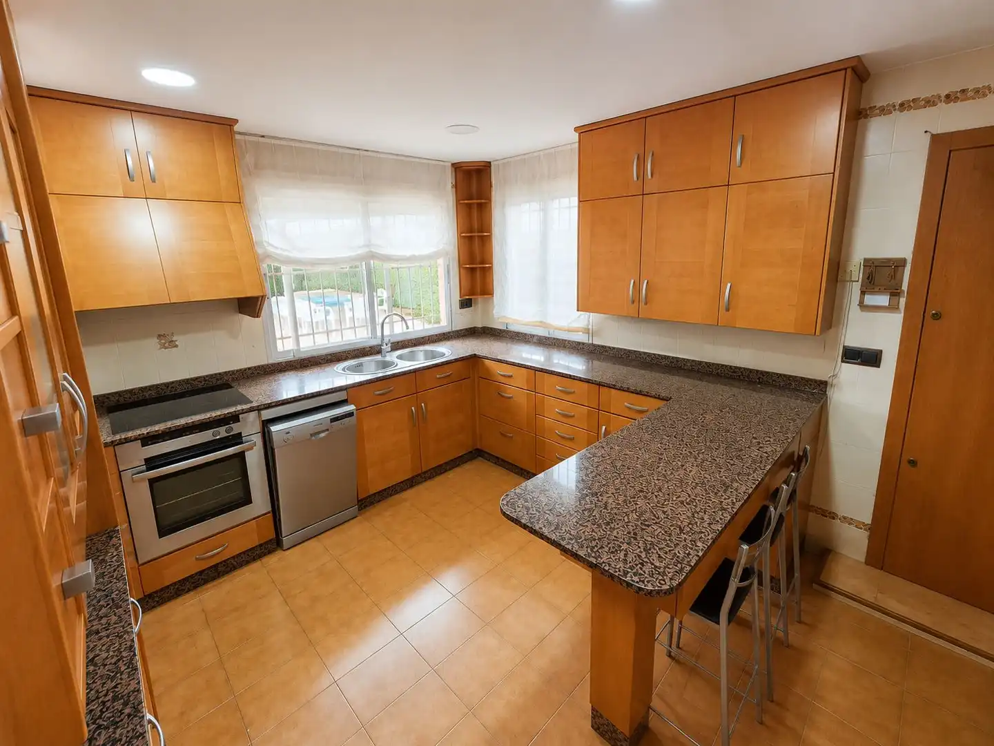 Cocina de Casa o chalet en venta en Paterna con Calefacción, Jardín privado y Terraza