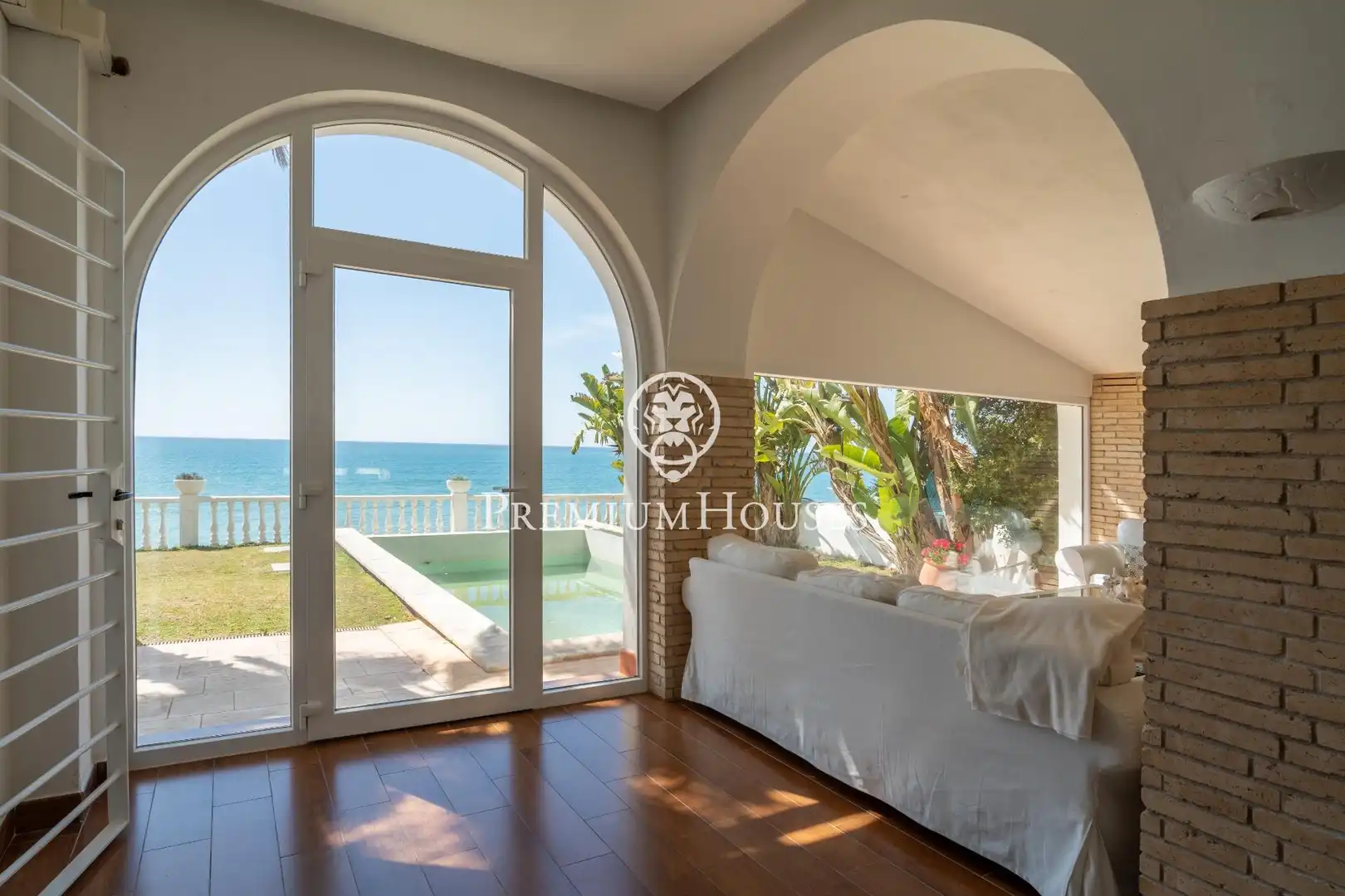 Bedroom of Houses for sale in Vilanova i la Geltrú  with Air Conditioner, Heating and Private garden