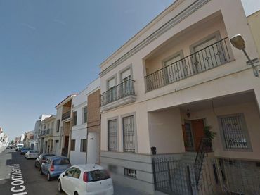 Adossat amb jardí en venda a CASTILLO DE LA ENCOMIENDA 46