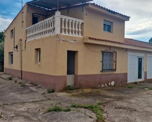 Außenansicht von Country house zum verkauf in Illana mit Schwimmbad