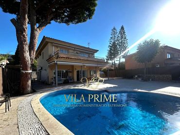 Villa con piscina in vendita a Cabrils