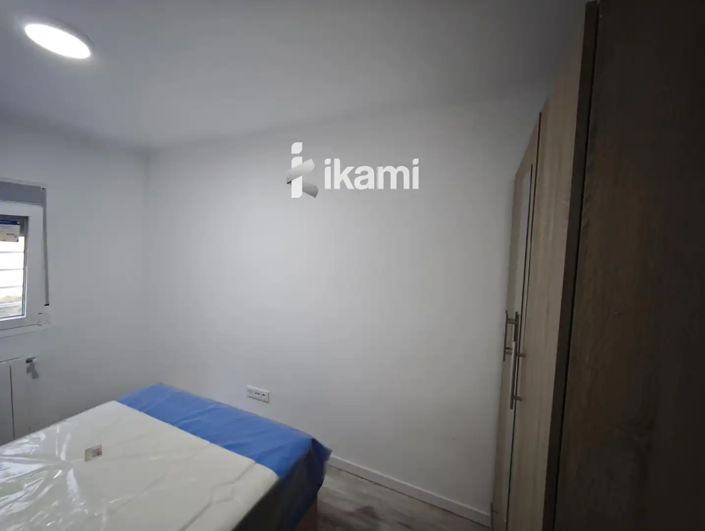 Habitación de Piso en venta en Madrid con Calefacción, Jardín privado y Amueblado