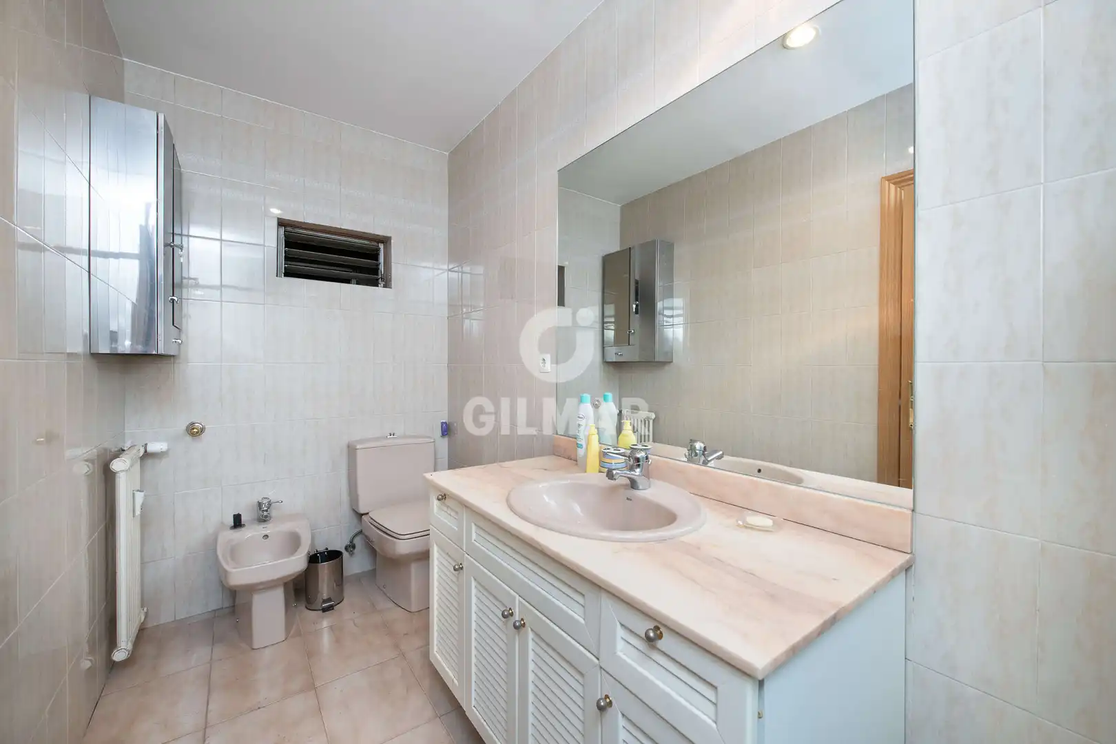 Badezimmer von Wohnung zum Verkauf in Madrid mit Heizung, Privatgarten und Abstellraum