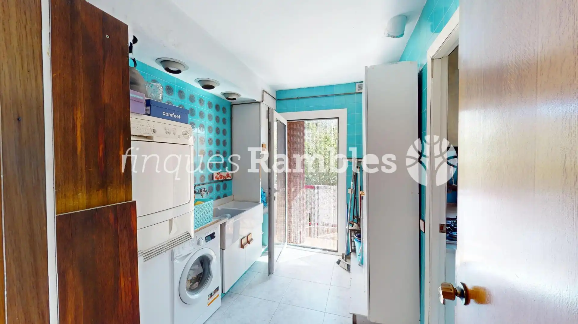 Cuina de Casa o xalet en venda en El Poble Sec