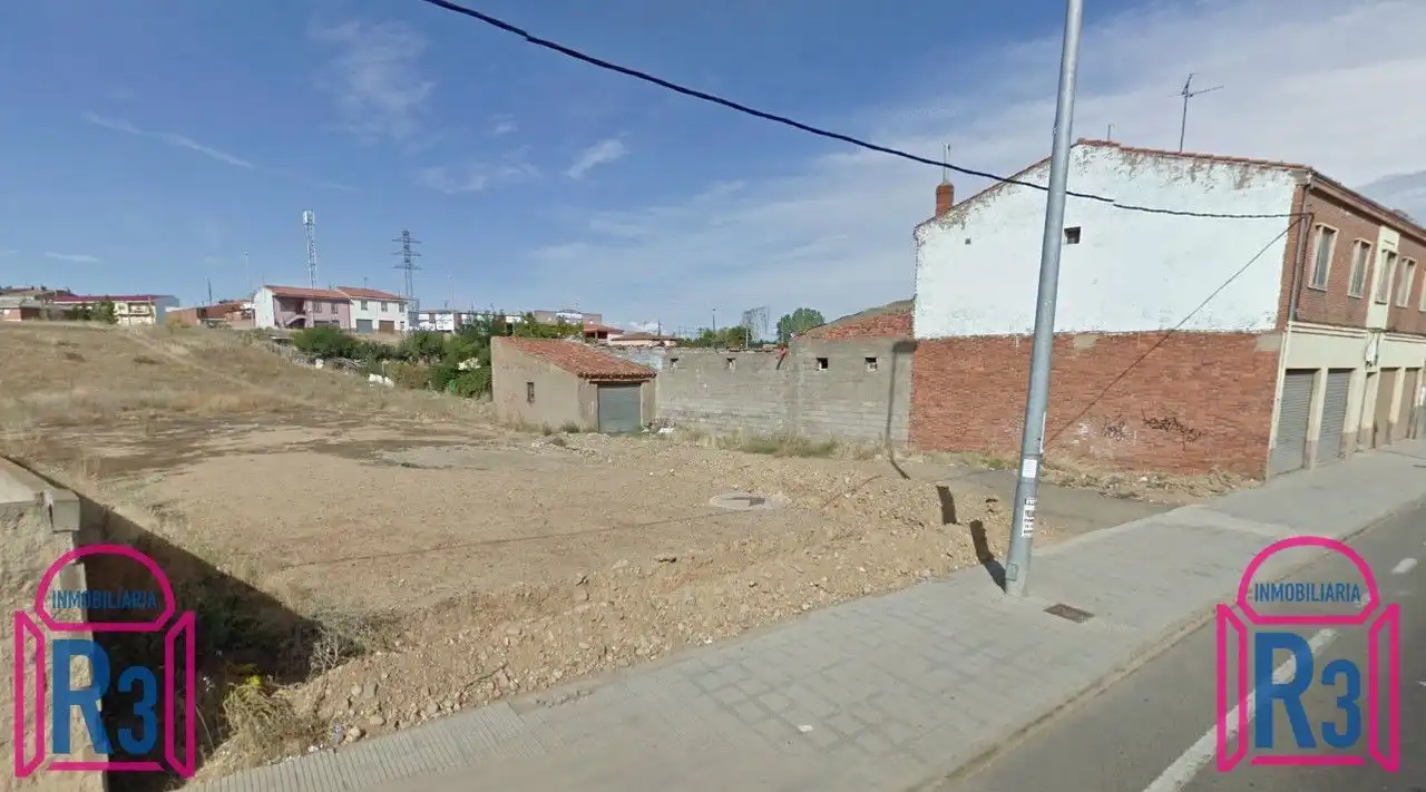 Terreni e lotti in vendita a Trobajo del Cerecedo
