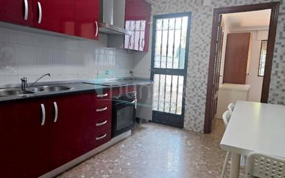 Kitchen of Flat for sale in Estepona