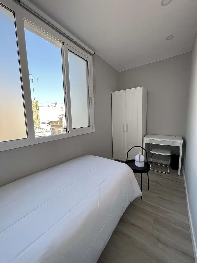 Schlafzimmer von Wohnung zur untervermieten in L'Hospitalet de Llobregat mit Klimaanlage, Heizung und Terrasse