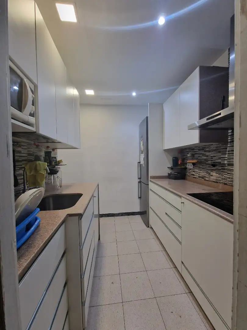 Cocina de Piso en venta en Barcelona con Jardín privado