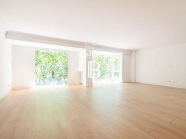 Flat with lift to rent in Chamartín