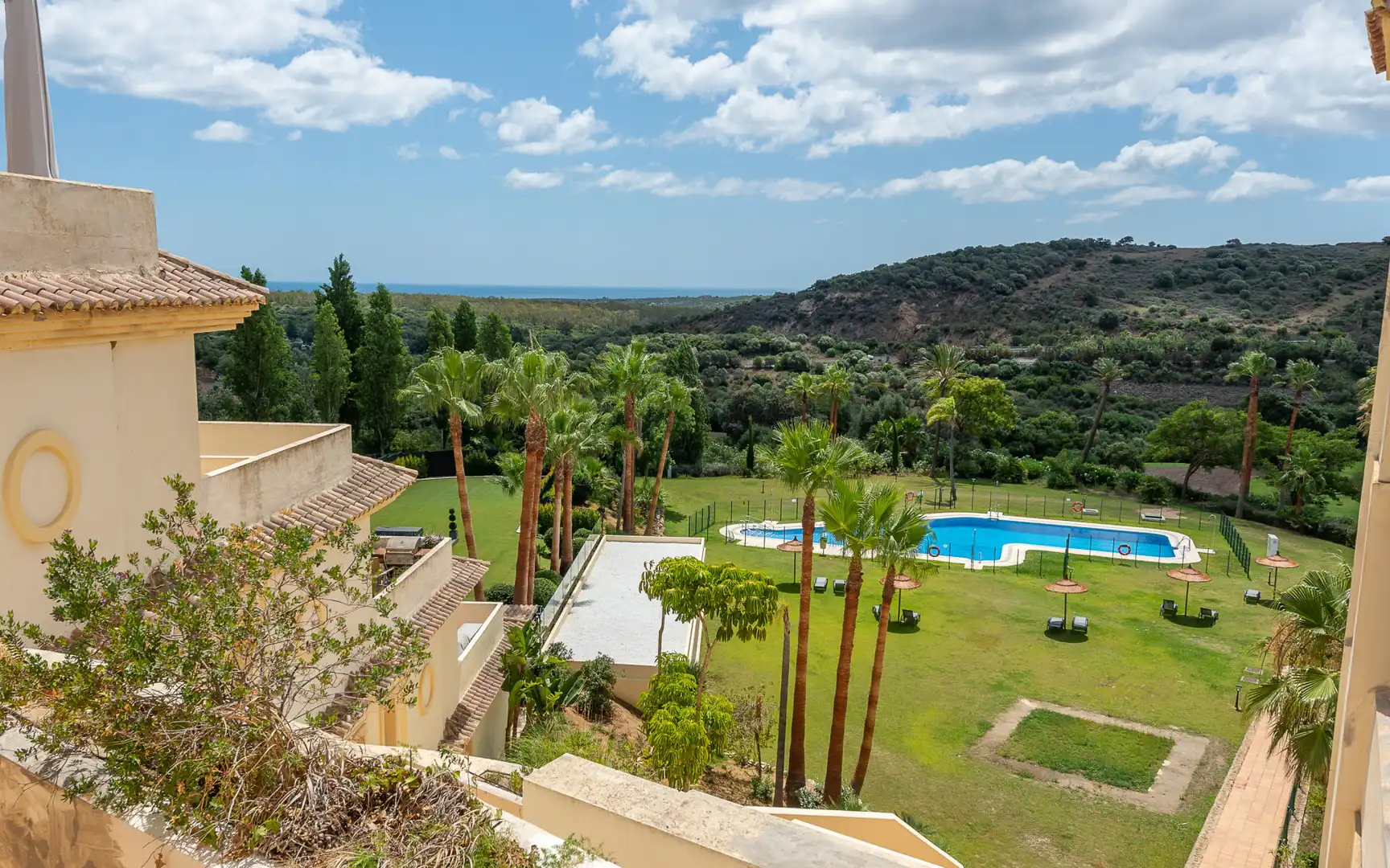 Garten von Erdgeschoss zum Verkauf in Sotogrande mit Klimaanlage, Privatgarten und Terrasse