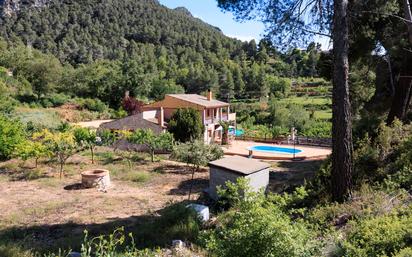 Garden of House or chalet for sale in Montblanc  with Terrace, Swimming Pool and Balcony