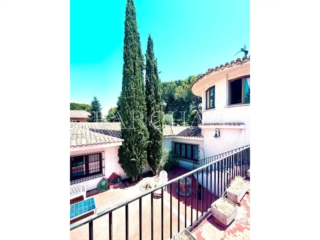 Vista exterior de Casa o chalet en venta en Boadilla del Monte con Jardín privado, Piscina y Lavadora