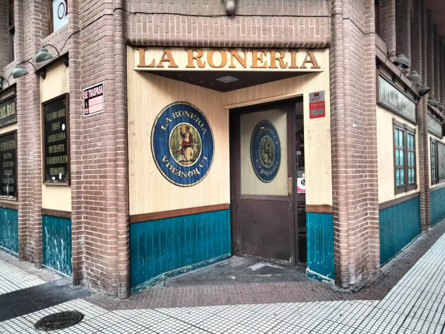 Locale commerciale in affitto a Centro