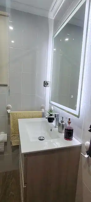 Badezimmer von Wohnung zum Verkauf in Linares mit Klimaanlage, Heizung und Balkon