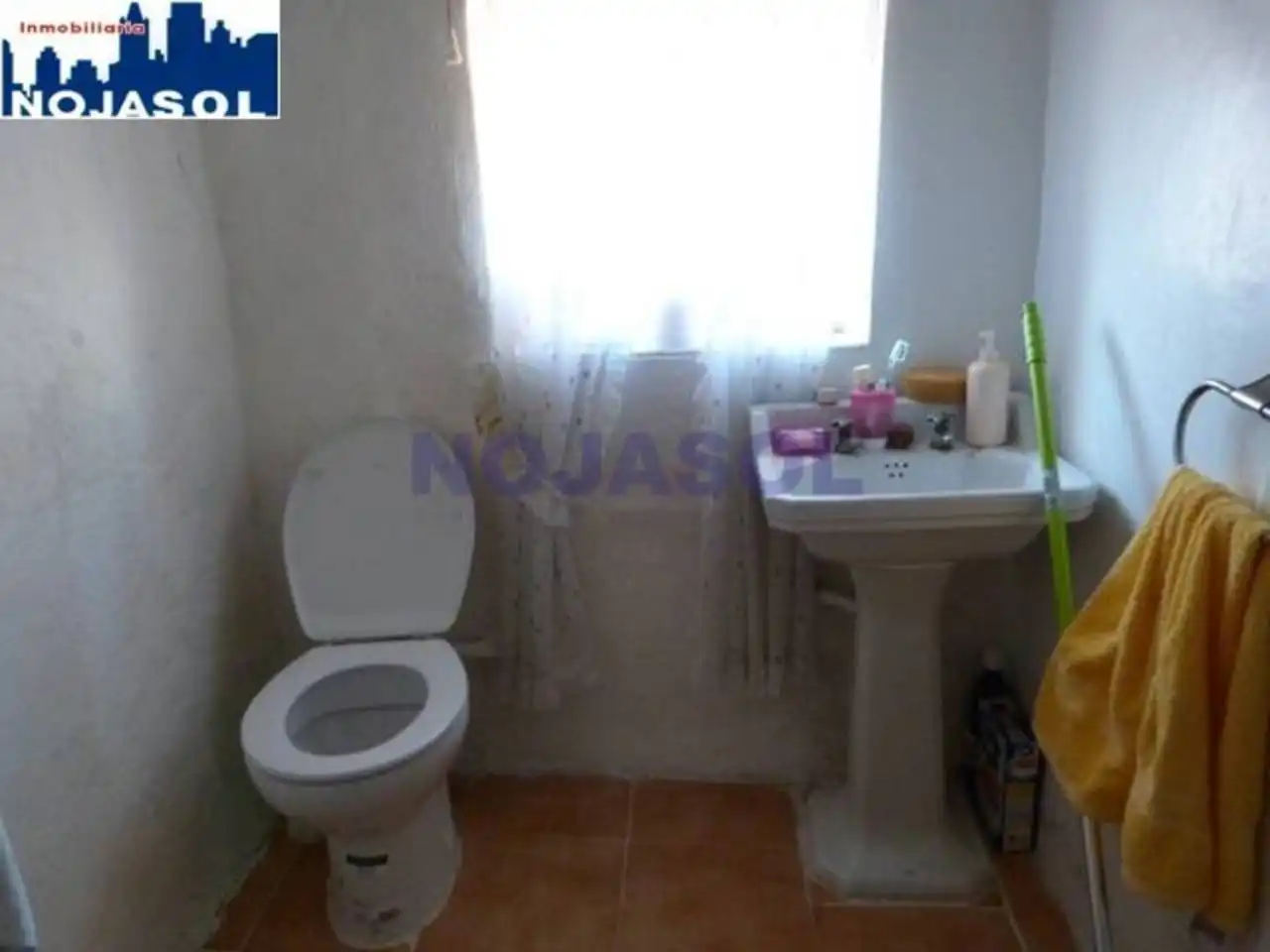 Bany de Casa adosada en venda en Escalante amb Moblat