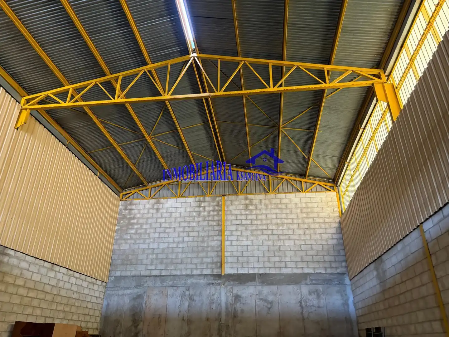 Vista exterior de Nave industrial en venta en Córdoba