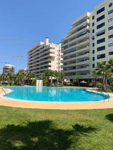 Piso en Alquiler en Avenida Joaquín Arias en PAU 5