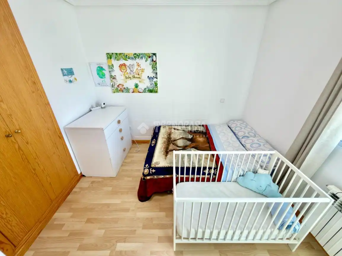 Habitación de Casa adosada en venta en Valdeaveruelo con Aire acondicionado, Calefacción y Terraza