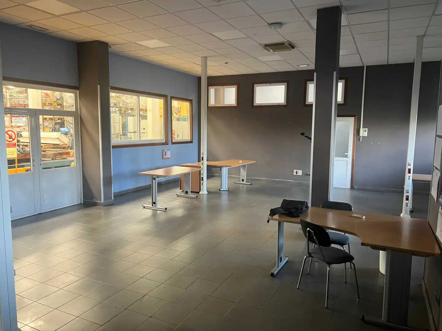 Nave industrial de alquiler en Vigo  con Calefacción y Alarma