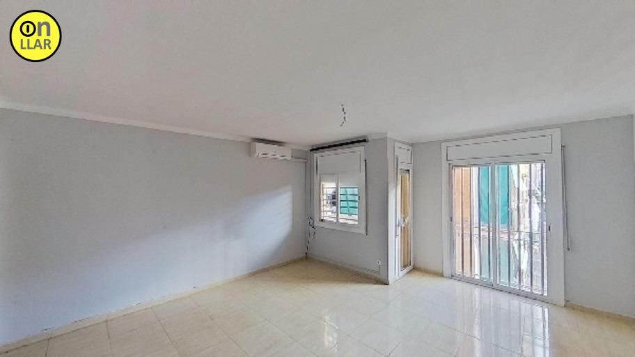 Living room of Flat for sale in Montcada i Reixac  with Balcony