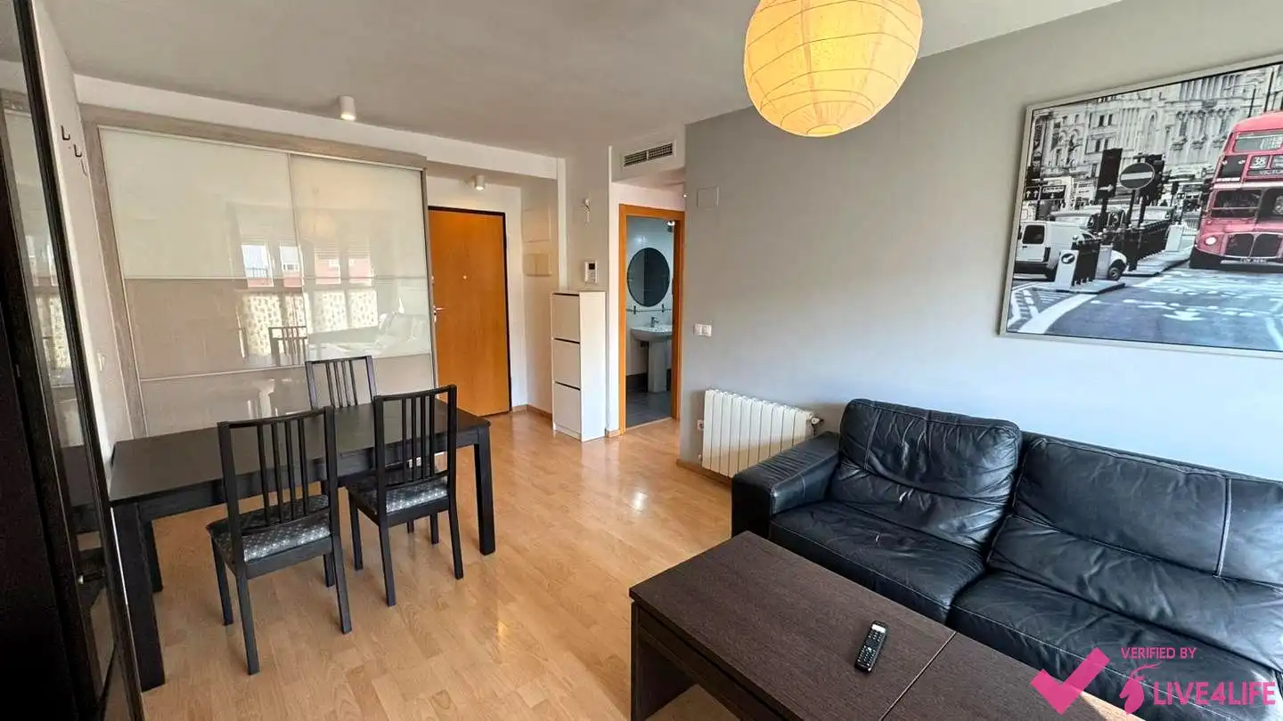 Außenansicht von Wohnung zur Miete in Valencia mit Klimaanlage, Heizung und Möbliert